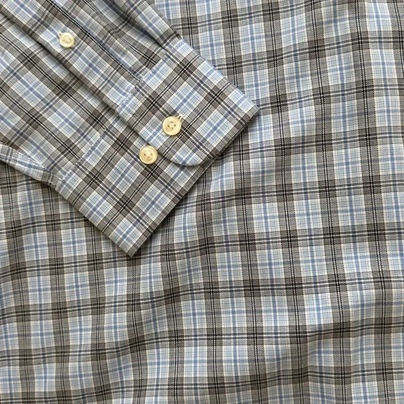 Roundtree & Yorke Blue and Gray Casual Button Down Shirt - Picture 12 of 12